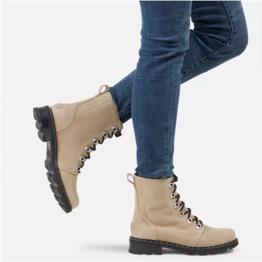 Sorel Lennox lace waterproof boots in tan size 8